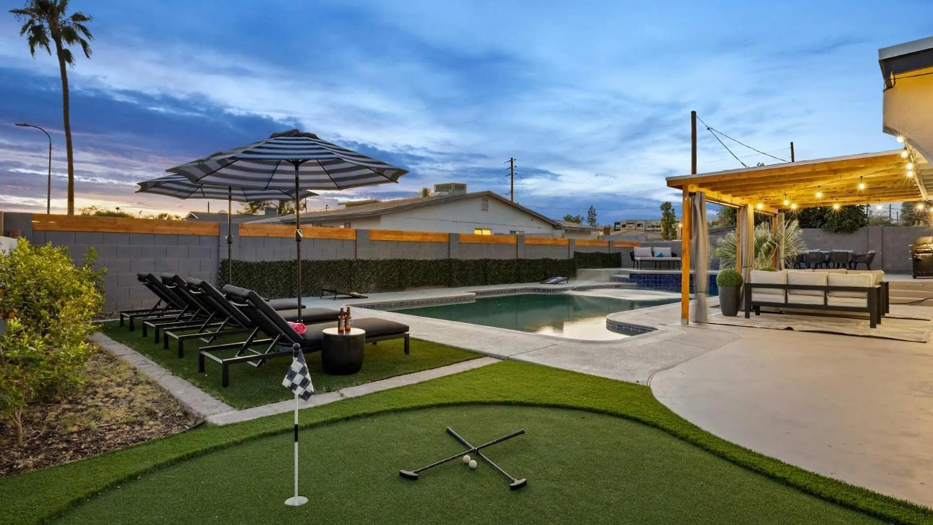 Desert Dreaming - Old Town Spa Pool & Putt Scottsdale